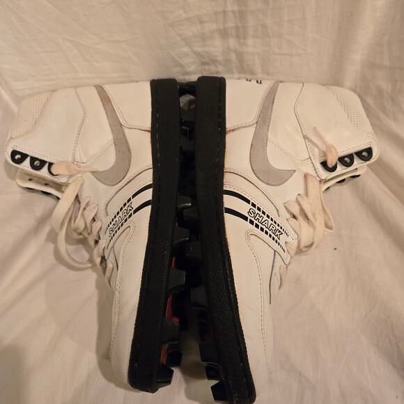 Vintage 1988 Nike Land Shark Football Cleats Size 12 Style 890103FT2 - Picture 9 of 11